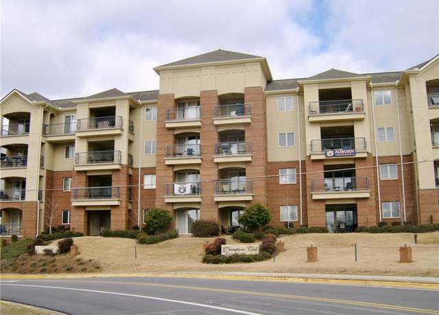 Property at 696 W Magnolia Ave #304, Auburn, AL 36832, 2 beds, 2 baths
