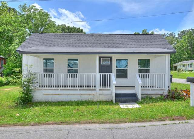 Property at 1213 Monroe Ave, Opelika, AL 36801, 2 beds, 2 baths