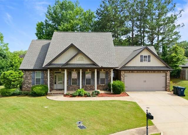 Property at 1951 Yearling Ct, Auburn, AL 36830, 4 beds, 3 baths