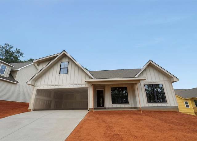 Property at 122 Cheyenne Ln, Dadeville, AL 36853, 4 beds, 2 baths