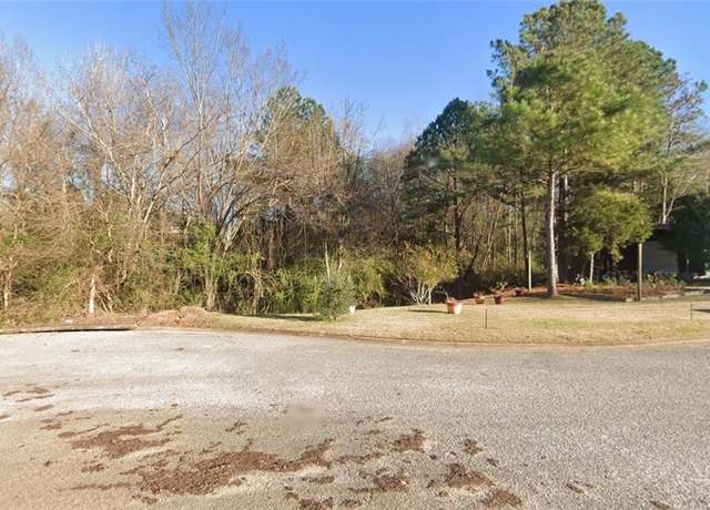 Property at 680 Center Pl, Auburn, AL 36832