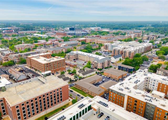 Property at 121 Wright St Unit 1E, Auburn, AL 36830, 2 beds, 2 baths