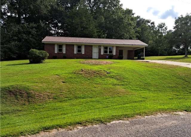 Property at 105 Carver Dr, Lafayette, AL 36862, 3 beds, 1.5 baths