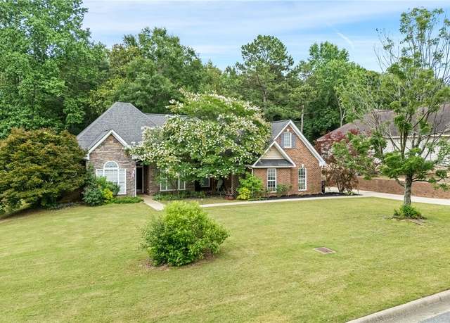 Property at 116 Carriage House Ln, Auburn, AL 36830, 4 beds, 3 baths