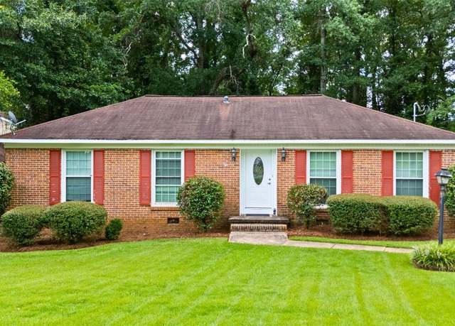 Property at 833 Cahaba Dr, Auburn, AL 36830, 3 beds, 2 baths