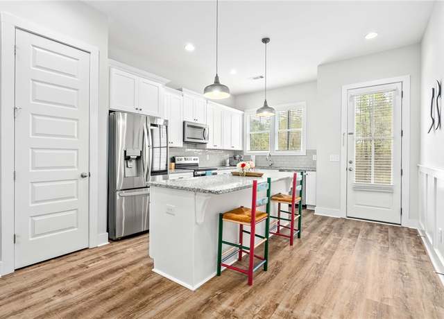 Property at 623 Cameron Ct, Auburn, AL 36830, 3 beds, 3 baths
