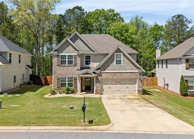 Property at 907 Dunkirk Cir, Auburn, AL 36830, 5 beds, 3 baths