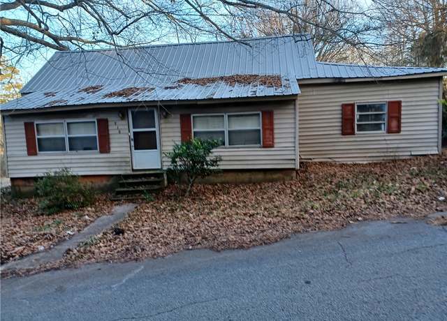 Property at 514 N 8th Ave, Lanett, AL 36863, 2 beds, 1 bath