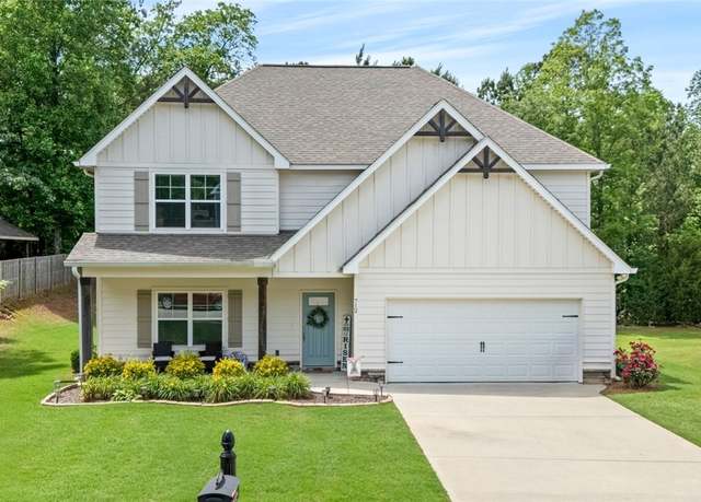 Property at 712 Mcdonald Dr, Opelika, AL 36801, 4 beds, 2.5 baths