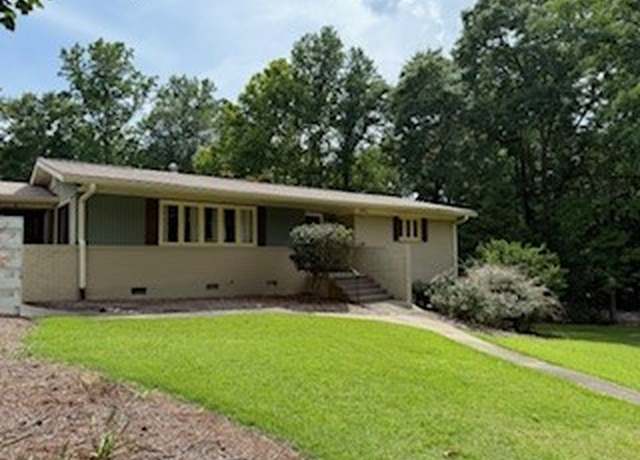 Property at 720 Hollon Ave, Auburn, AL 36830, 4 beds, 2 baths