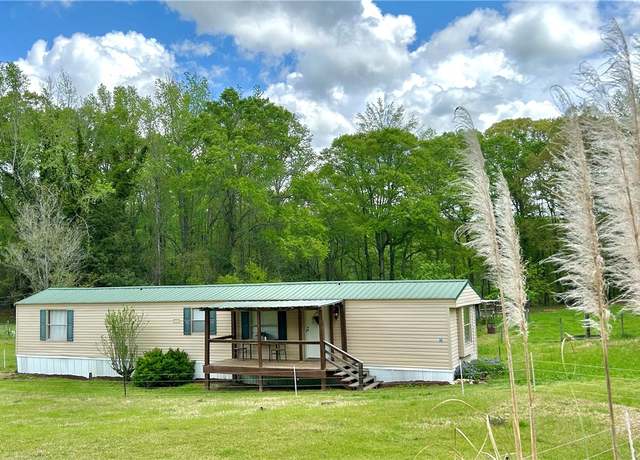 Property at 389 Lee Road 445, Opelika, AL 36804, 2 beds, 2 baths