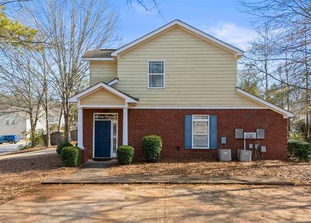 Property at 574 Mary Ln, Auburn, AL 36830, 3 beds, 3 baths