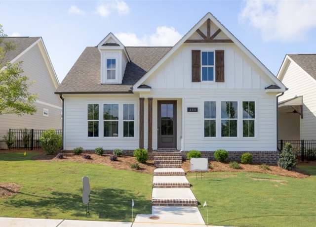 Property at 311 Coscoroba Rd, Auburn, AL 36832, 3 beds, 2 baths