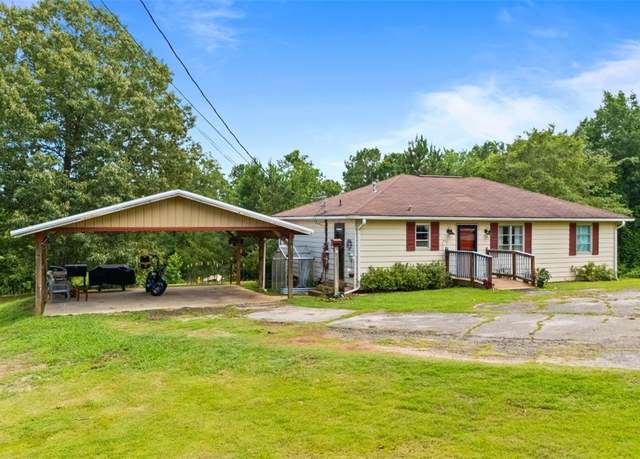 Property at 1066 Brown Cir, Valley, AL 36854, 3 beds, 2 baths