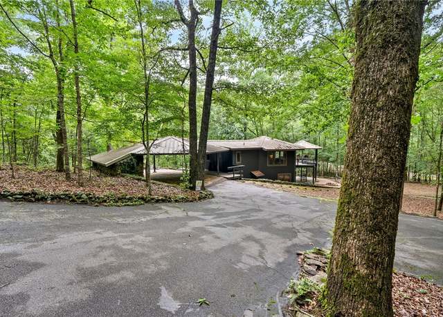 Property at 2007 Lee Road 183, Opelika, AL 36804, 2 beds, 1.5 baths
