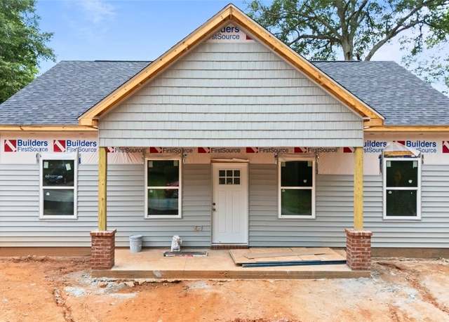 Property at 208 Byrd Ave, Opelika, AL 36801, 3 beds, 2 baths