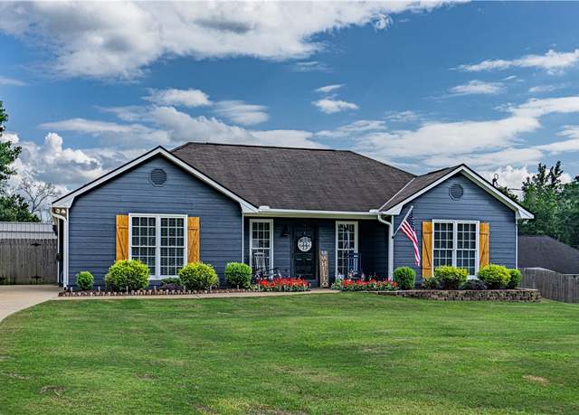 Property at 205 Summerbrooke Loop, Phenix City, AL 36870, 4 beds, 2 baths
