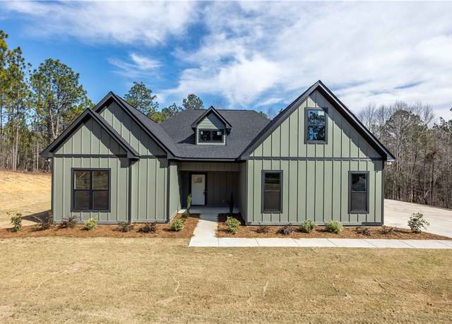 Property at 217 Lee Road 2191, Salem, AL 36874, 5 beds, 2.5 baths