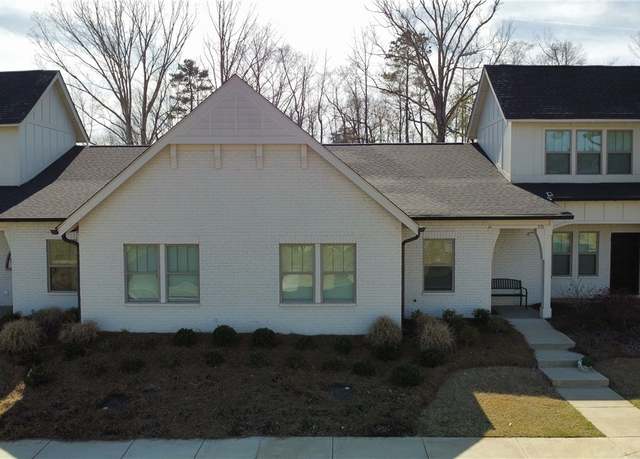Property at 576 Grey Oak Cir, Auburn, AL 36830, 2 beds, 2 baths