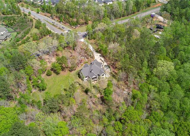 Property at 1659 N Donahue Dr, Auburn, AL 36830, 5 beds, 5.5 baths
