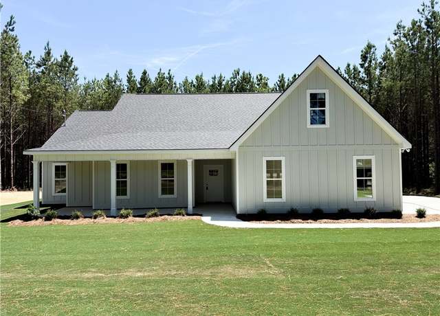 Property at 1484 Lee Road 129, Salem, AL 36874, 4 beds, 2 baths