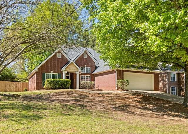 Property at 1848 Shadow Bend Ln, Auburn, AL 36830, 4 beds, 3 baths