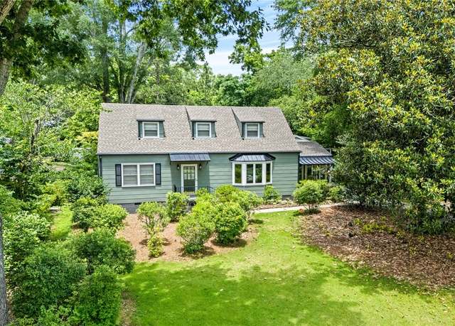 Property at 335 Woodfield Dr, Auburn, AL 36830, 4 beds, 2.5 baths