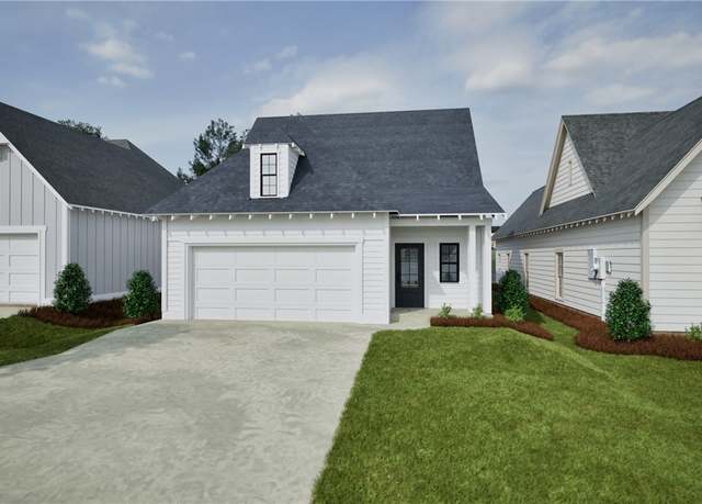 Property at 112 Hunters Way, Opelika, AL 36801, 4 beds, 2.5 baths