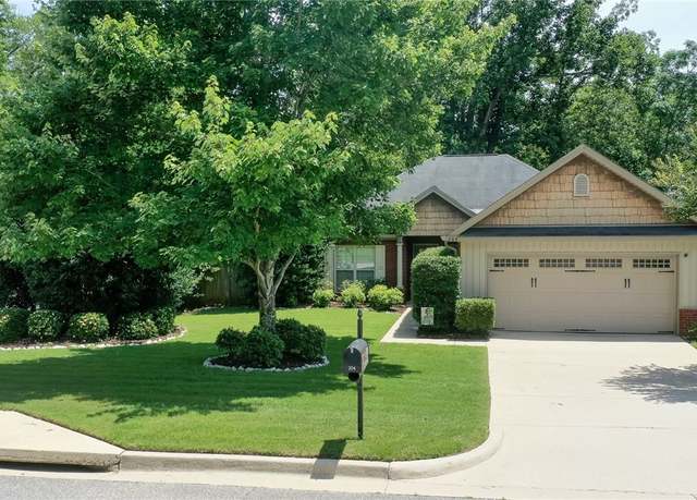 Property at 204 Deerfield Dr, Auburn, AL 36832, 3 beds, 2 baths