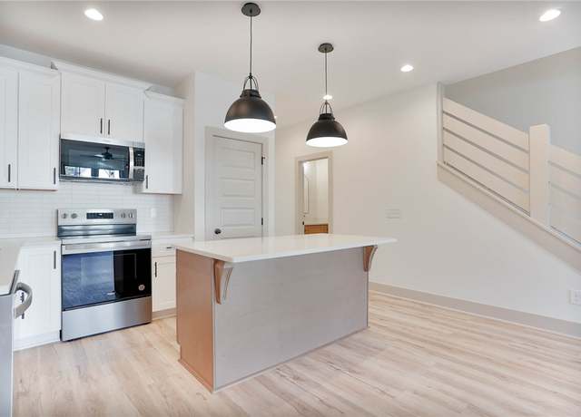 Property at 0305 Northgate Blvd, Auburn, AL 36830, 3 beds, 2.5 baths
