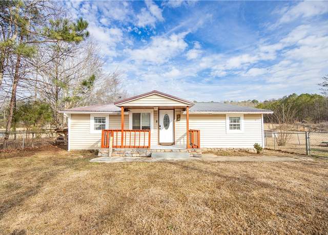 Property at 646 Byrd Ave, Smiths Station, AL 36877, 3 beds, 2 baths