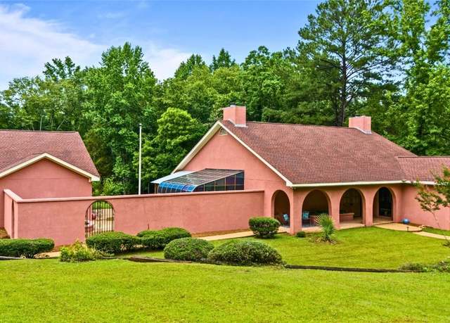 Property at 1115 Willow Run, Opelika, AL 36801, 2 beds, 2 baths
