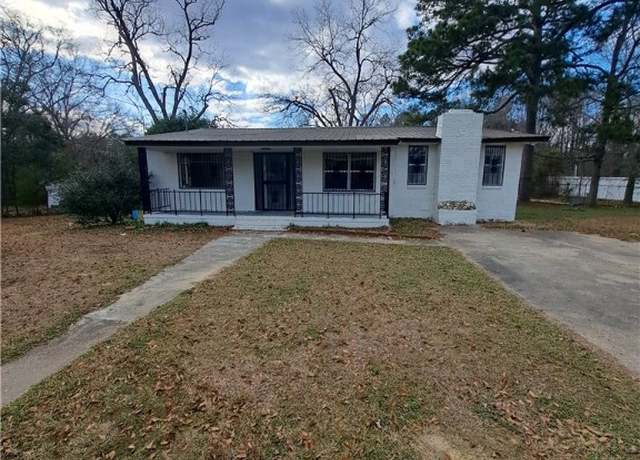 Property at 206 Howard Rd, Tuskegee, AL 36088, 3 beds, 2 baths