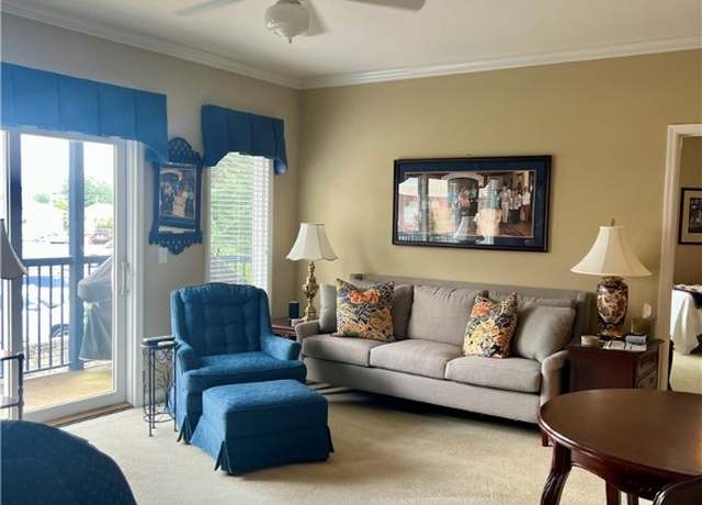 Property at 118 N Donahue Dr #202, Auburn, AL 36832, 2 beds, 2 baths