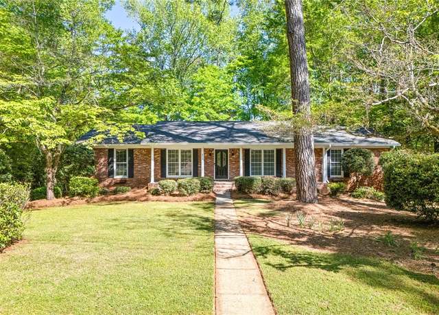 Property at 211 Bibb Ave, Auburn, AL 36830, 5 beds, 3 baths