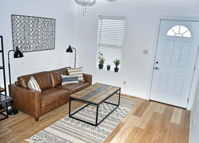 Property at 533 Opelika Rd, Auburn, AL 36830, 2 beds, 1.5 baths