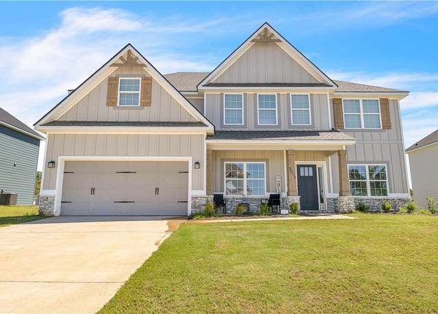 Property at 3011 Wymond Dr, Opelika, AL 36804, 5 beds, 3 baths