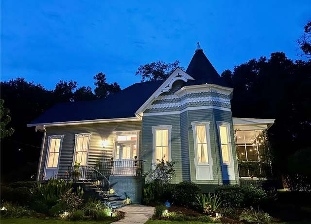 Property at 1008 3rd Ave, Opelika, AL 36801, 4 beds, 2 baths
