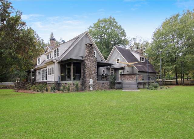 Property at 8429 Society Hill Rd, Auburn, AL 36830, 4 beds, 4.5 baths