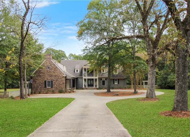 Property at 8429 Society Hill Rd, Auburn, AL 36830, 4 beds, 4.5 baths