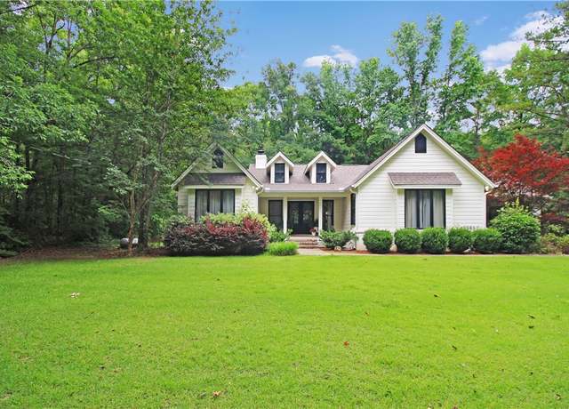 Property at 3897 Moores Mill Rd, Auburn, AL 36830, 4 beds, 3 baths