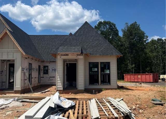 Property at 1066 Hunters Way, Opelika, AL 36801, 2 beds, 2 baths