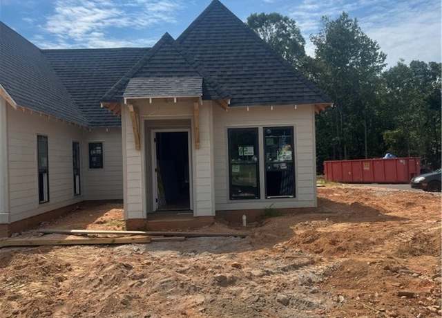 Property at 1066 Hunters Way, Opelika, AL 36801, 2 beds, 2 baths