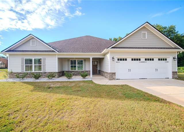 Property at 131 Lee Road 2229, Opelika, AL 36804, 4 beds, 2 baths