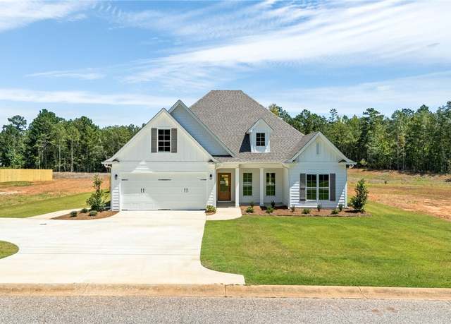 Property at 1757 Hanson St, Opelika, AL 36801, 4 beds, 2.5 baths