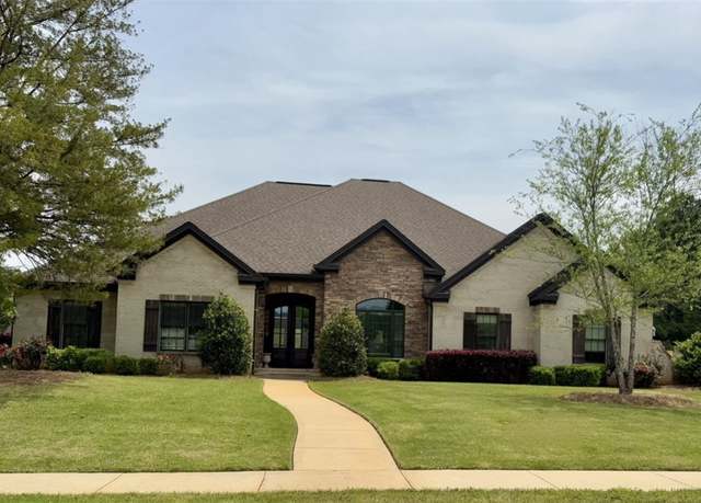 Property at 1523 Alex Ave, Auburn, AL 36830, 4 beds, 3 baths