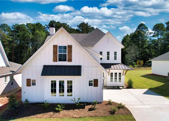 Property at 12 Hunters Hill Ln, Auburn, AL 36830, 5 beds, 3.5 baths