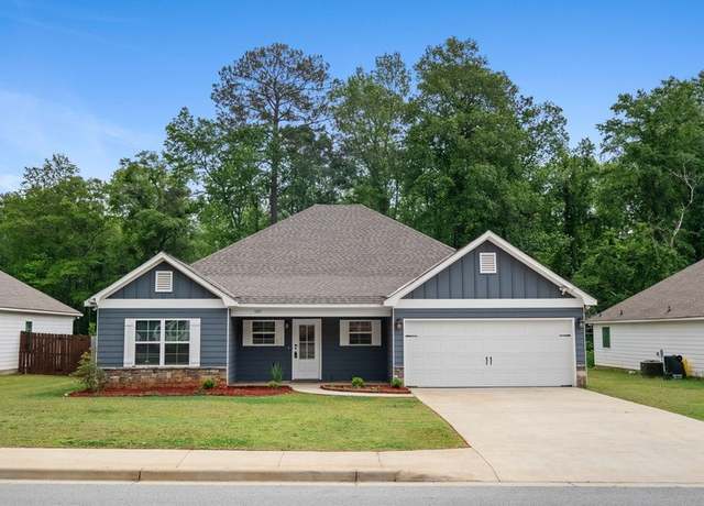 Property at 1431 Lowndes St, Opelika, AL 36801, 3 beds, 2 baths