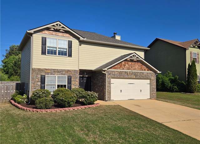 Property at 1307 Southwick Ln, Opelika, AL 36801, 3 beds, 2.5 baths