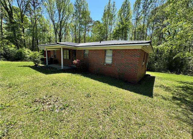 Property at 625 County Road 26, Alexander City, AL 35010, 3 beds, 1 bath